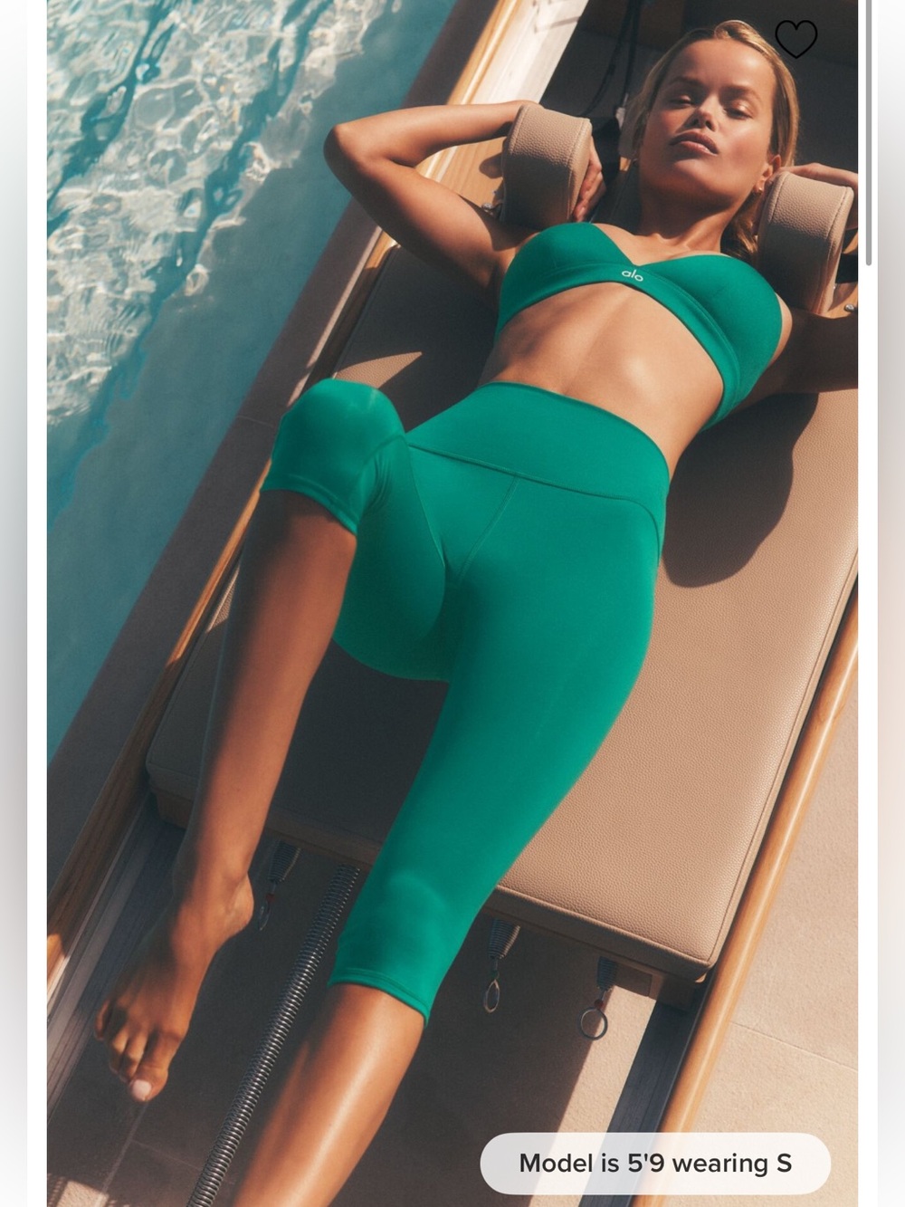 Alo Yoga 16” High Waist Airbrush Capri in Emerald Green size Medium